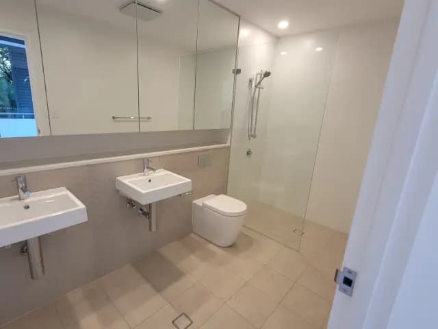 2Bedrooms, 2Bathrooms