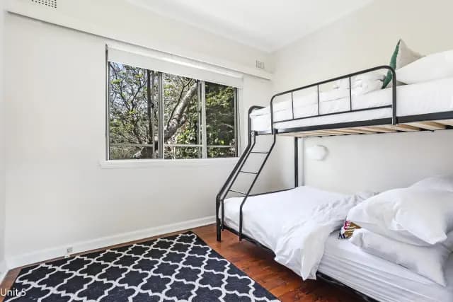 4Bedrooms, 2Bathrooms