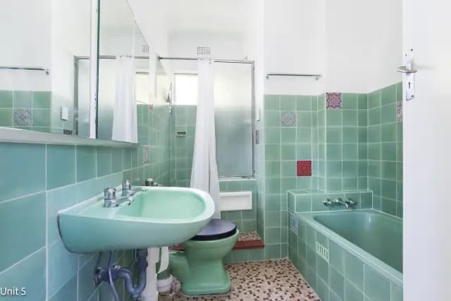 4Bedrooms, 2Bathrooms