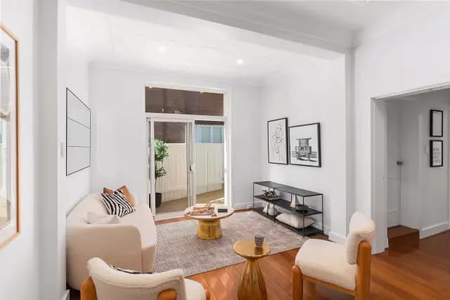 4Bedrooms, 2Bathrooms