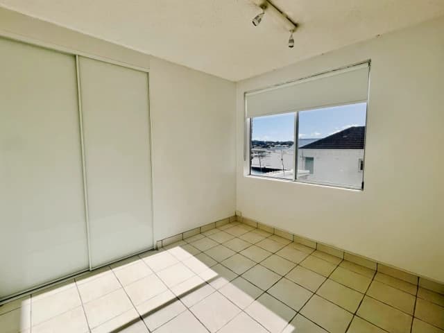 2Bedrooms, 1Bathrooms