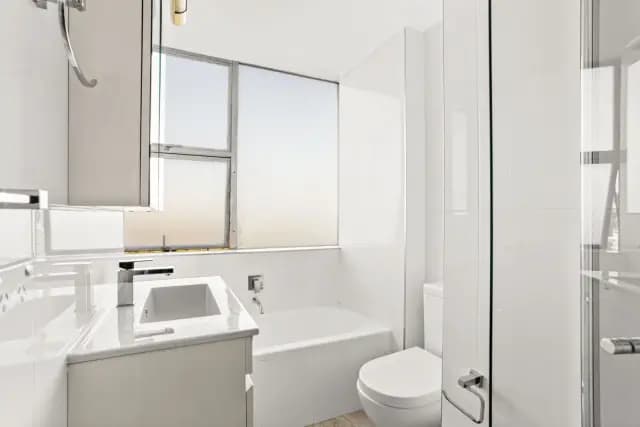2Bedrooms, 1Bathrooms