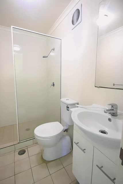 2Bedrooms, 1Bathrooms