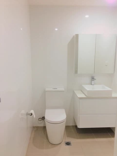 1Bedrooms, 2Bathrooms