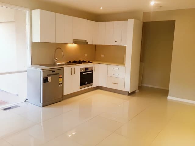 2Bedrooms, 1Bathrooms