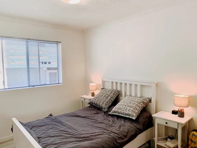 2Bedrooms, 1Bathrooms