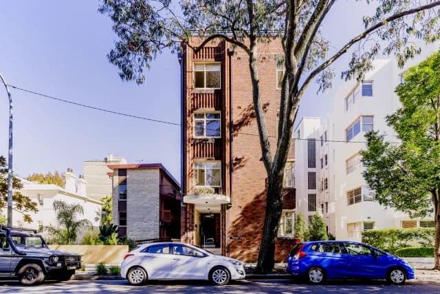 2Bedrooms, 1Bathrooms