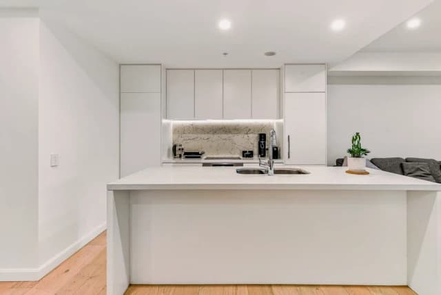 2Bedrooms, 2Bathrooms