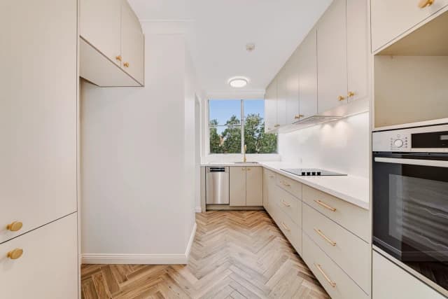 2Bedrooms, 1Bathrooms