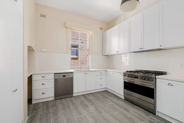 3Bedrooms, 2Bathrooms