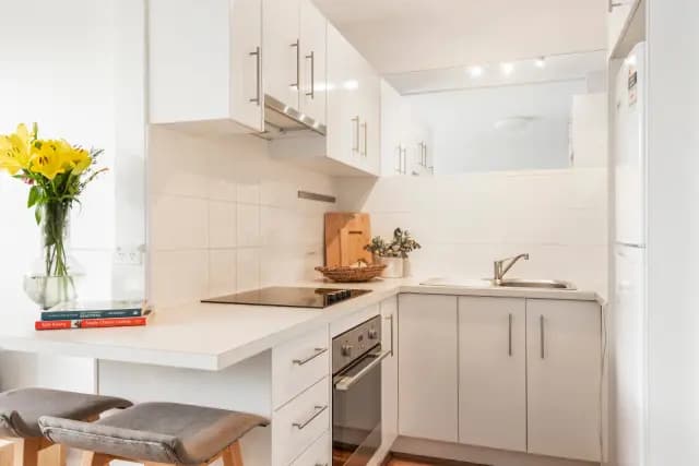 1Bedrooms, 1Bathrooms