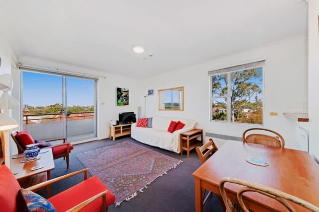 1Bedrooms, 1Bathrooms