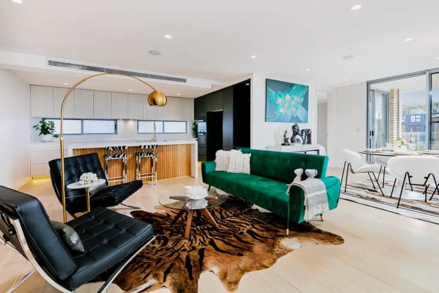 3Bedrooms, 2Bathrooms