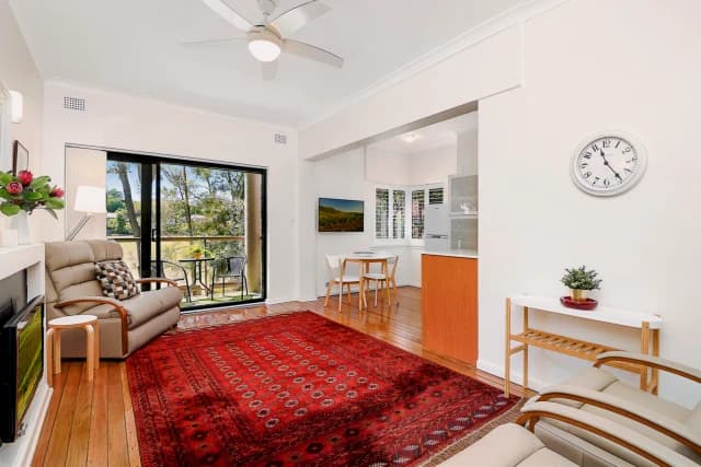 2Bedrooms, 1Bathrooms