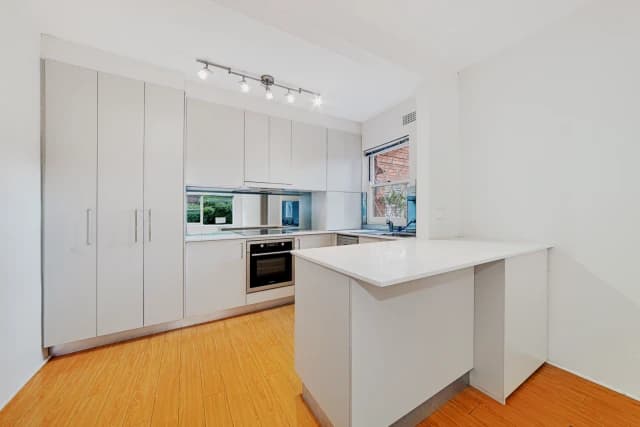 2Bedrooms, 1Bathrooms