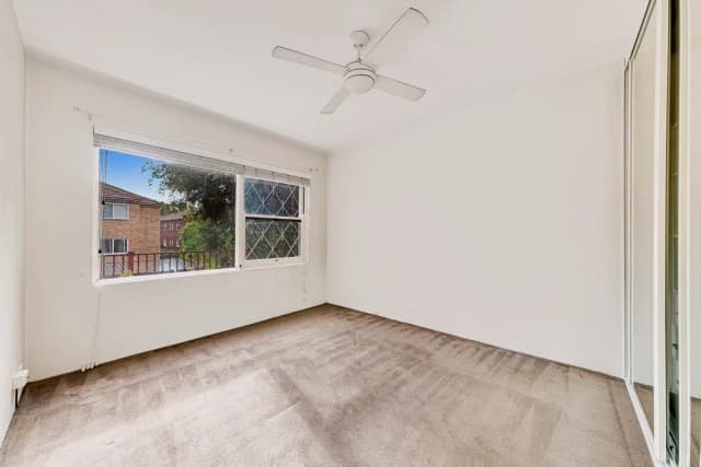 2Bedrooms, 1Bathrooms