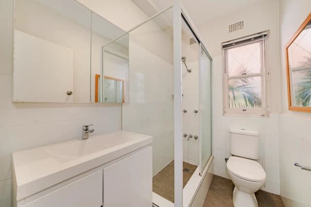 2Bedrooms, 1Bathrooms