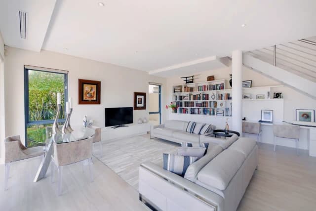 2Bedrooms, 3Bathrooms