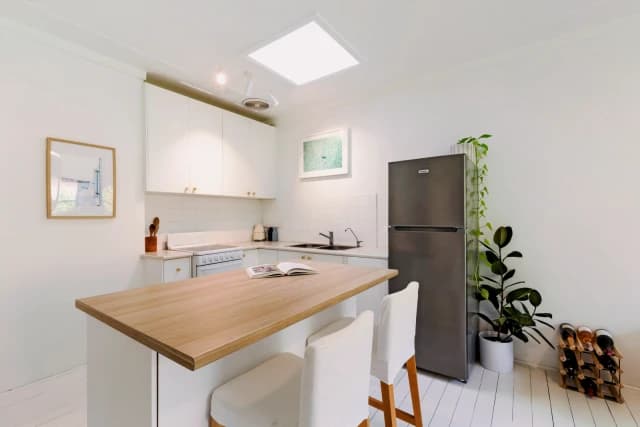 1Bedrooms, 1Bathrooms