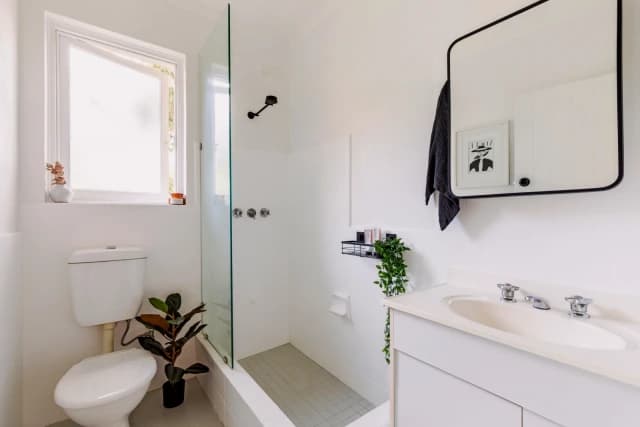 1Bedrooms, 1Bathrooms