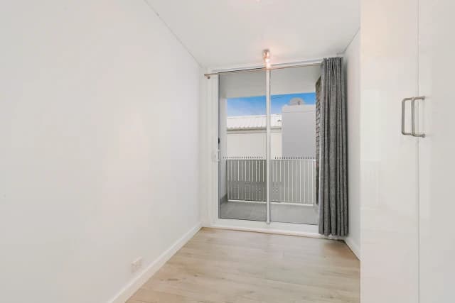2Bedrooms, 1Bathrooms