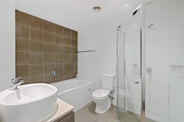 2Bedrooms, 2Bathrooms