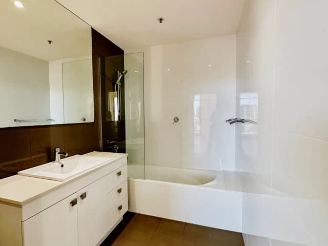 2Bedrooms, 2Bathrooms