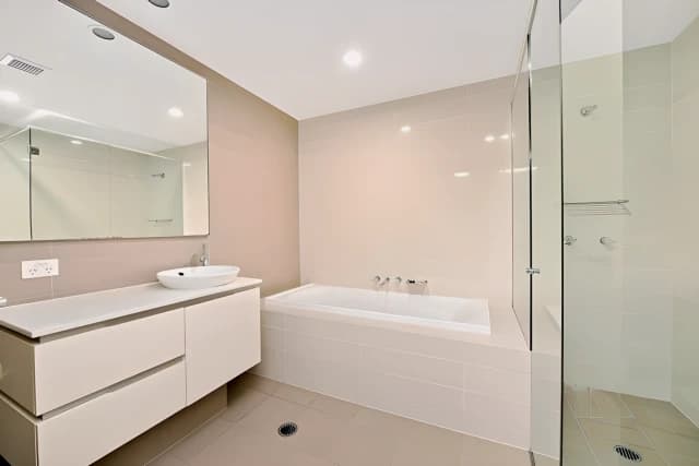 2Bedrooms, 2Bathrooms