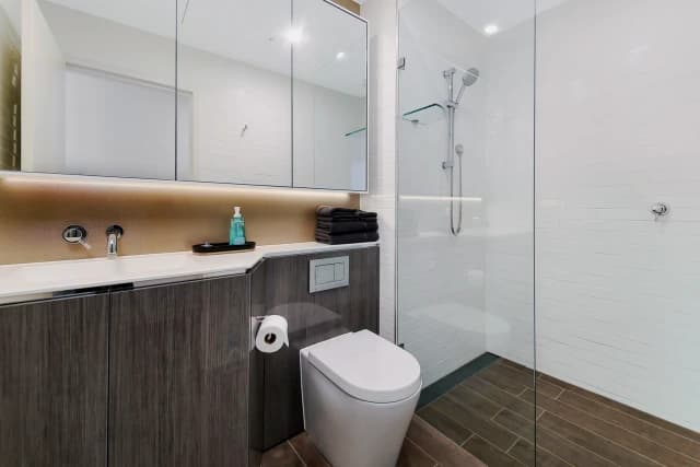 2Bedrooms, 2Bathrooms