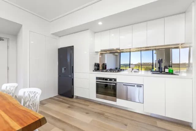 2Bedrooms, 1Bathrooms