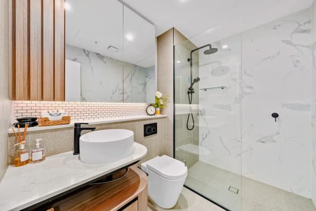 2Bedrooms, 2Bathrooms