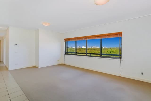 2Bedrooms, 1Bathrooms