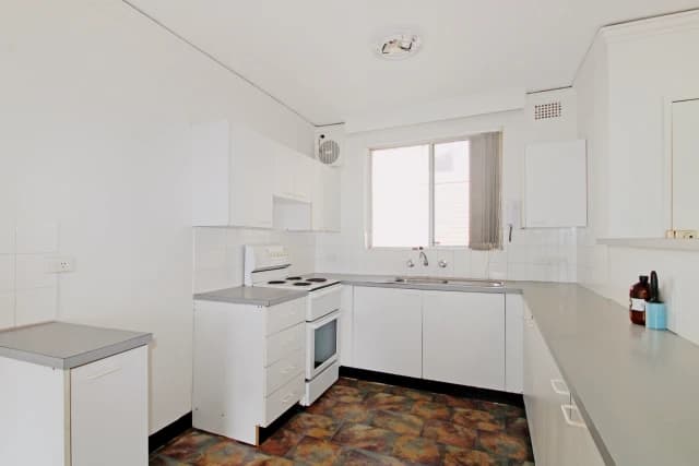 2Bedrooms, 1Bathrooms
