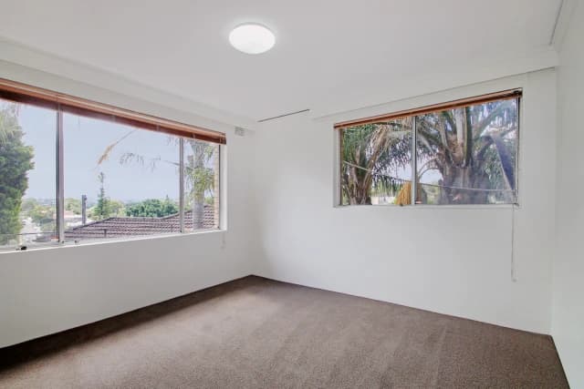 2Bedrooms, 1Bathrooms