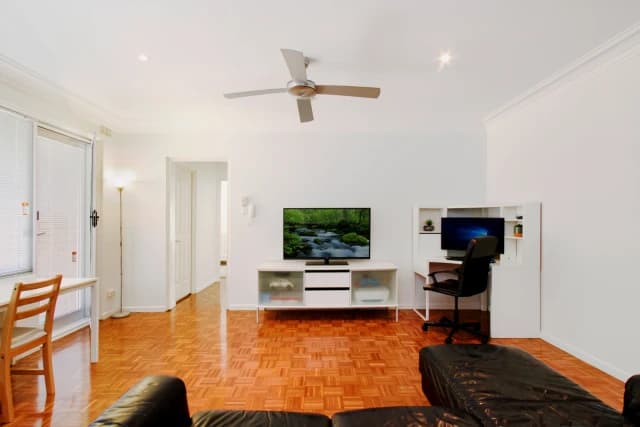 2Bedrooms, 1Bathrooms