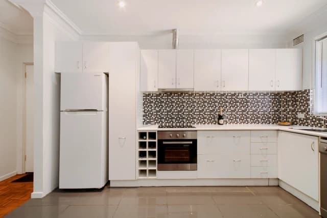 2Bedrooms, 1Bathrooms