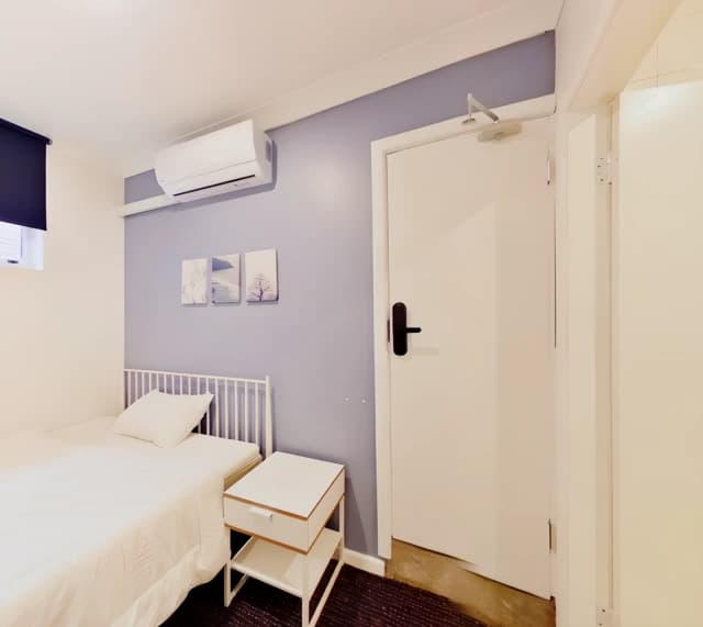 Room 1