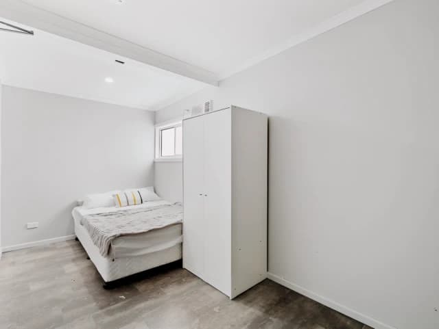Room16