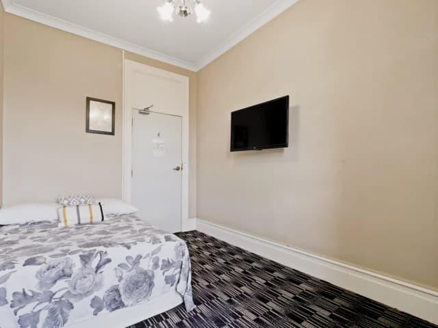 Room 17