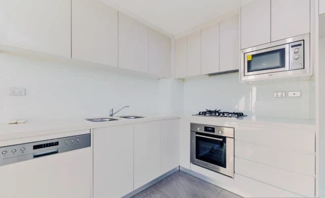 2 bed 2 bath*415