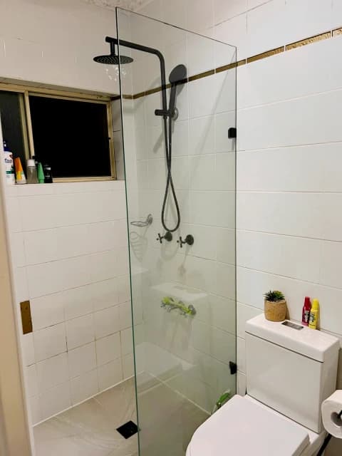 Large double ensuite bedroom in Eastlakes