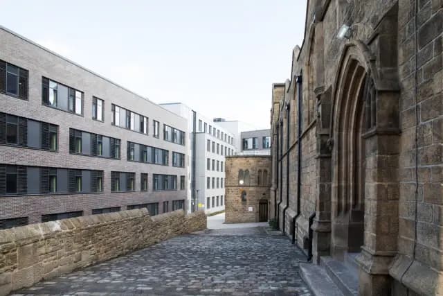 St Vincents Place