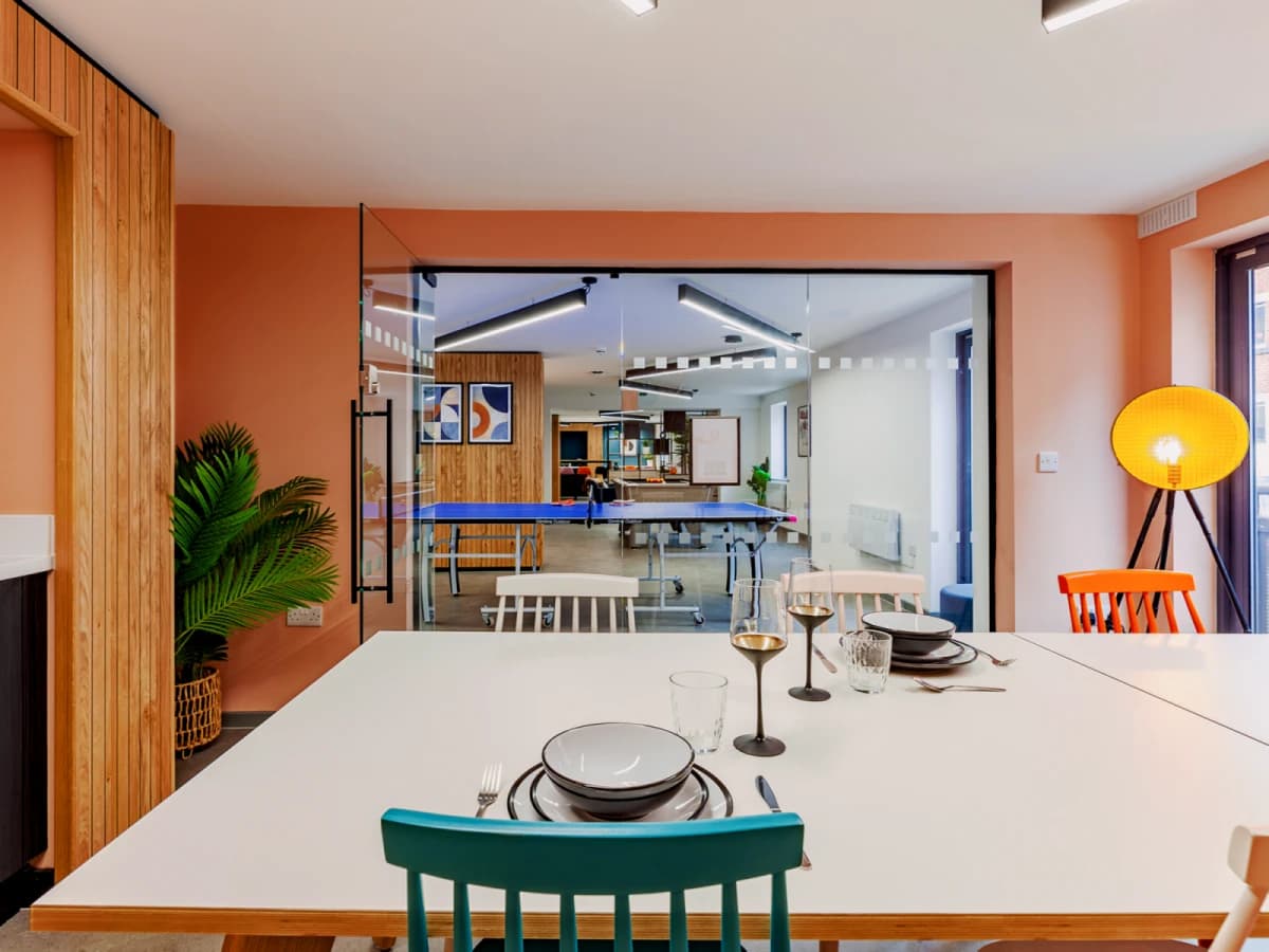 Devonshire Courtyard image
