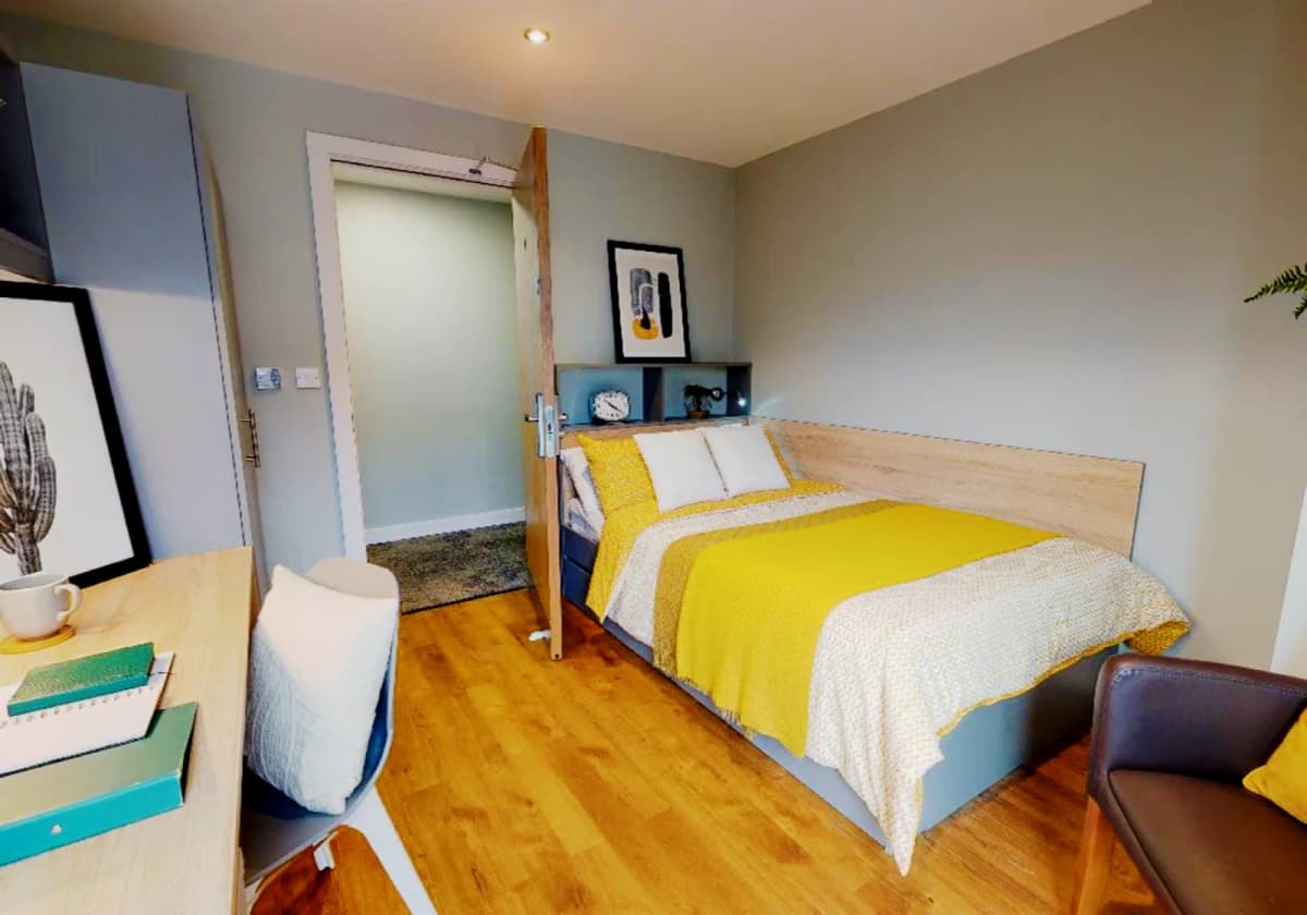 iQ Knight House image
