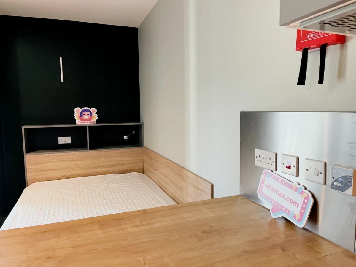 iQ Knight House image