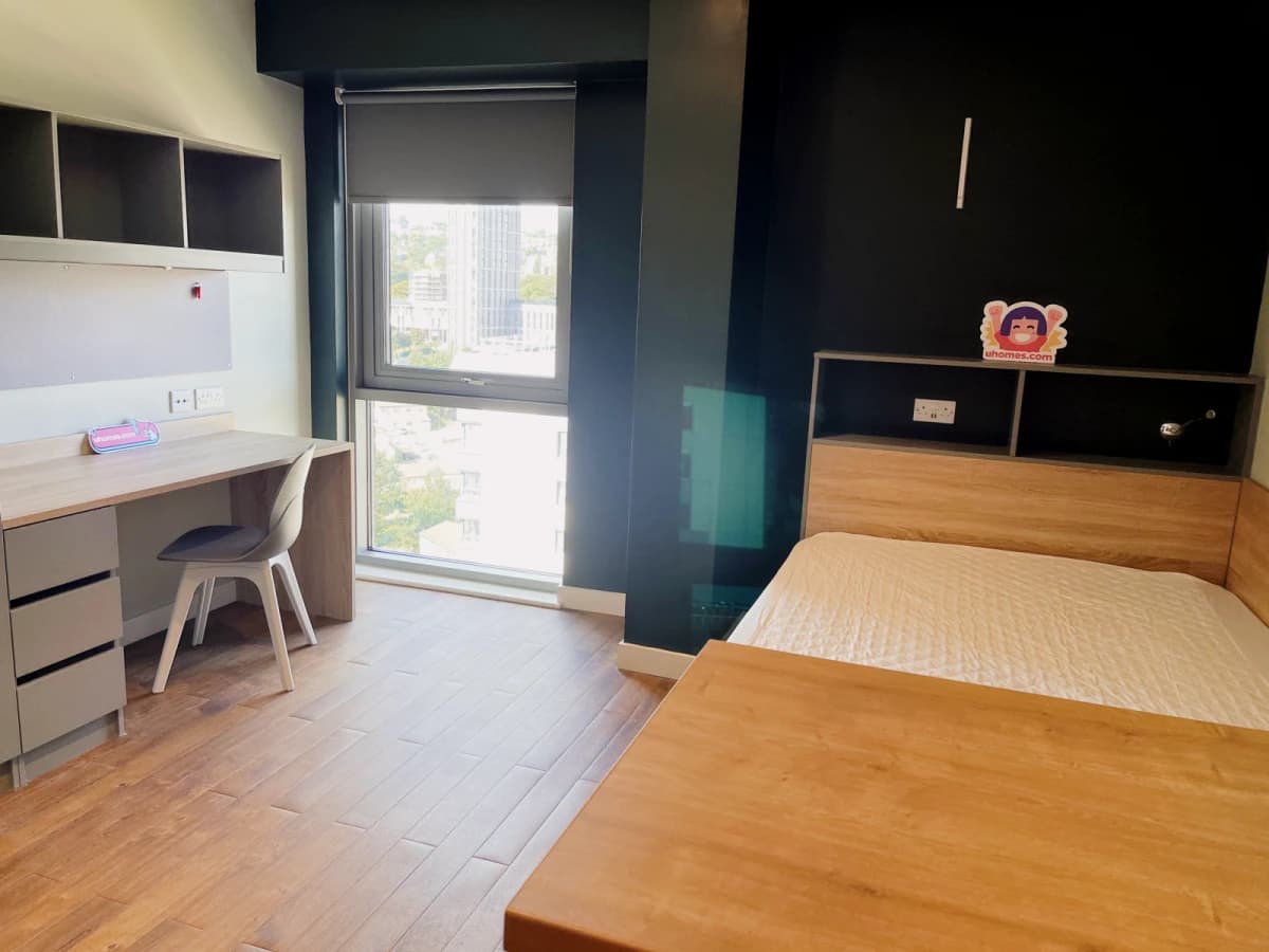 iQ Knight House image