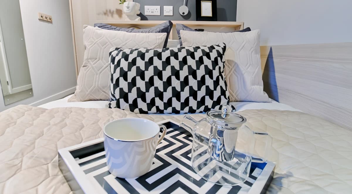 Straits Manor image