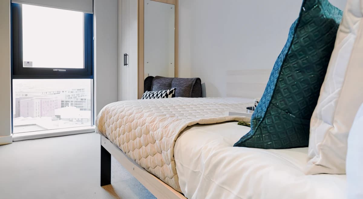 Straits Manor image