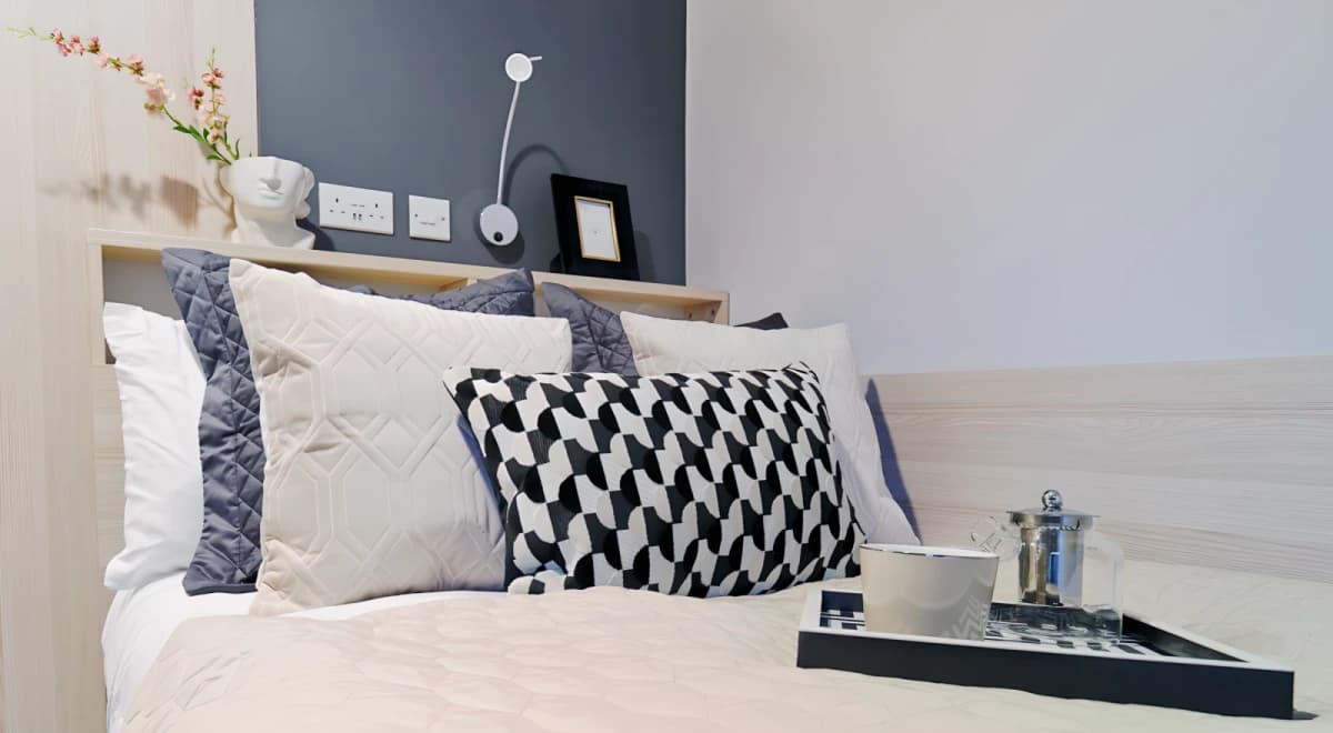 Straits Manor image