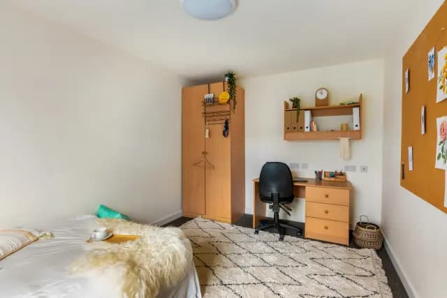 Bramall Court image